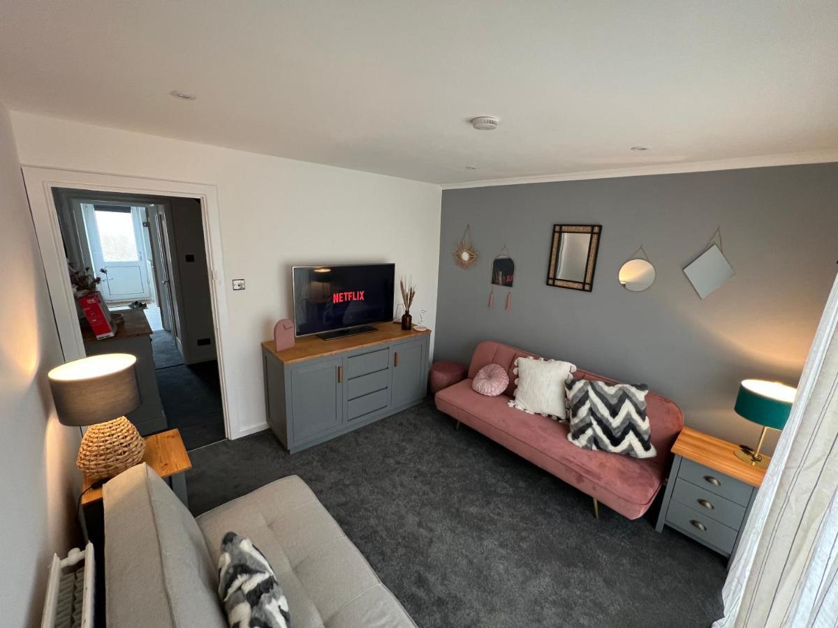 House Sleeps 8. 2Bedrooms & Sofa Beds In Sitting Room Бат Екстер'єр фото